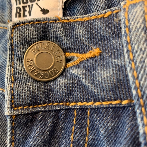 The Rockn Rev Distressed Mid Rise Crop Jean - Picture 5 of 10